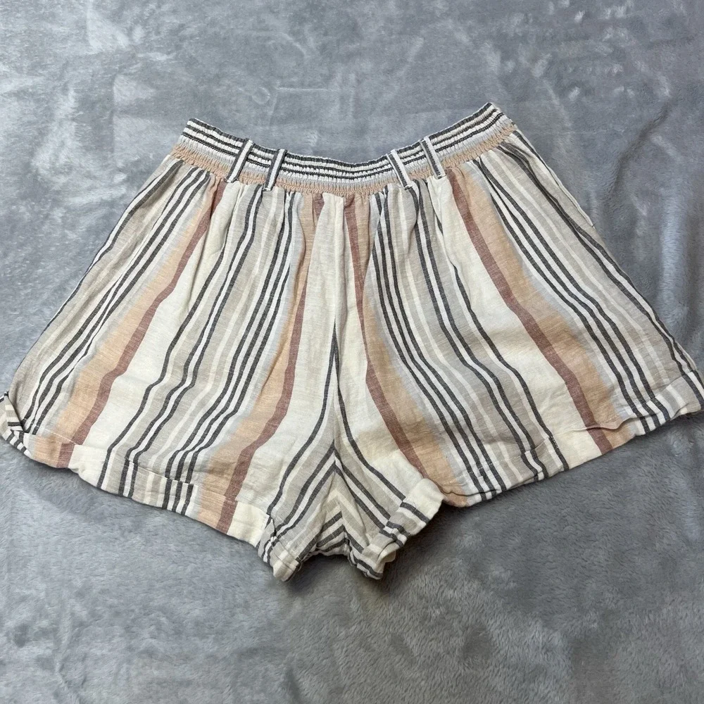 American Eagle Striped Shorts Womens Medium High Rise Casual‎ Cuffed